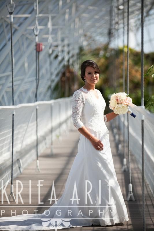 Linh's Bridal & Alterations, gallery photograph 2