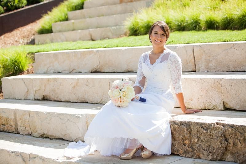Linh's Bridal & Alterations, gallery photograph 4