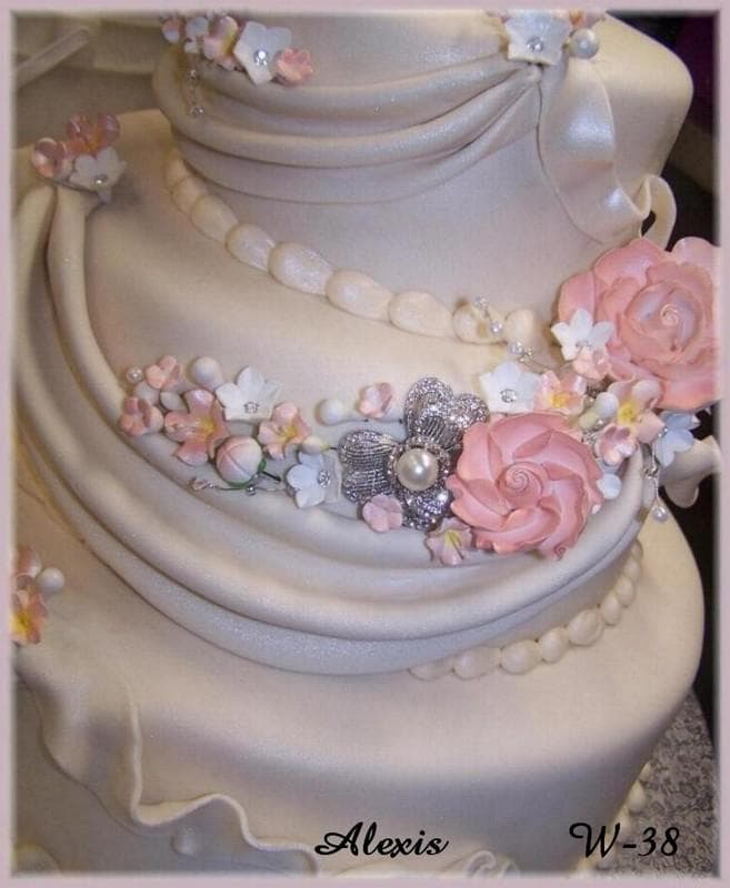 Rush City Bakery — Wedding Cake, portfolio photo 7