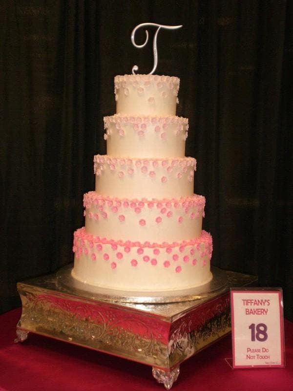 Tiffany's Bakery — Wedding Cake, portfolio photo 4