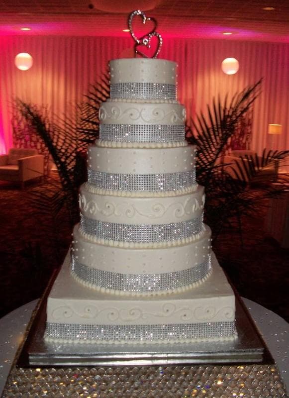 Tiffany's Bakery — Wedding Cake, portfolio photo 5
