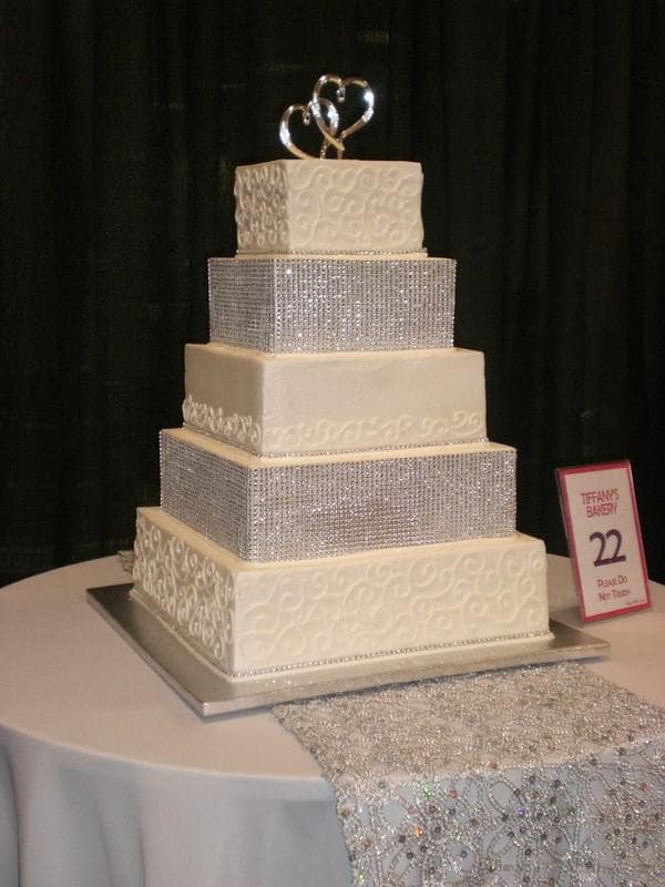 Tiffany's Bakery — Wedding Cake, portfolio photo 9