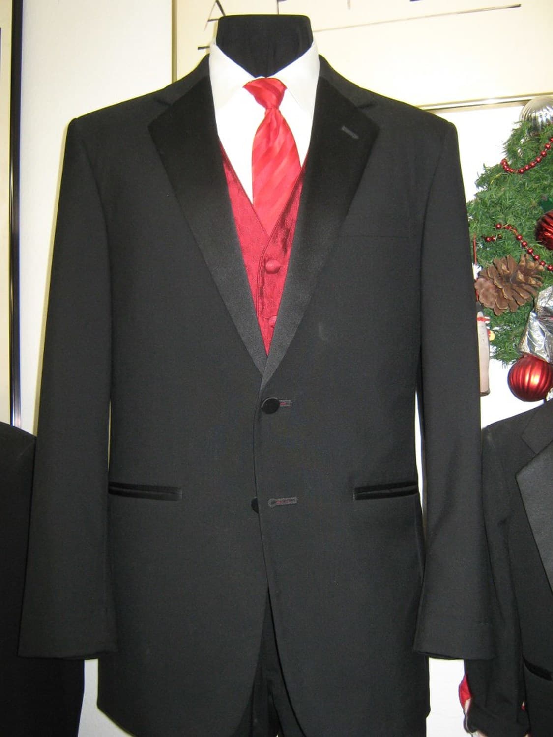 Rose Tuxedo — Tuxedos and Suits, portfolio photo 2