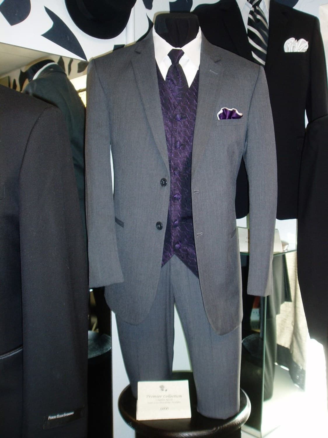 Rose Tuxedo — Tuxedos and Suits, portfolio photo 9