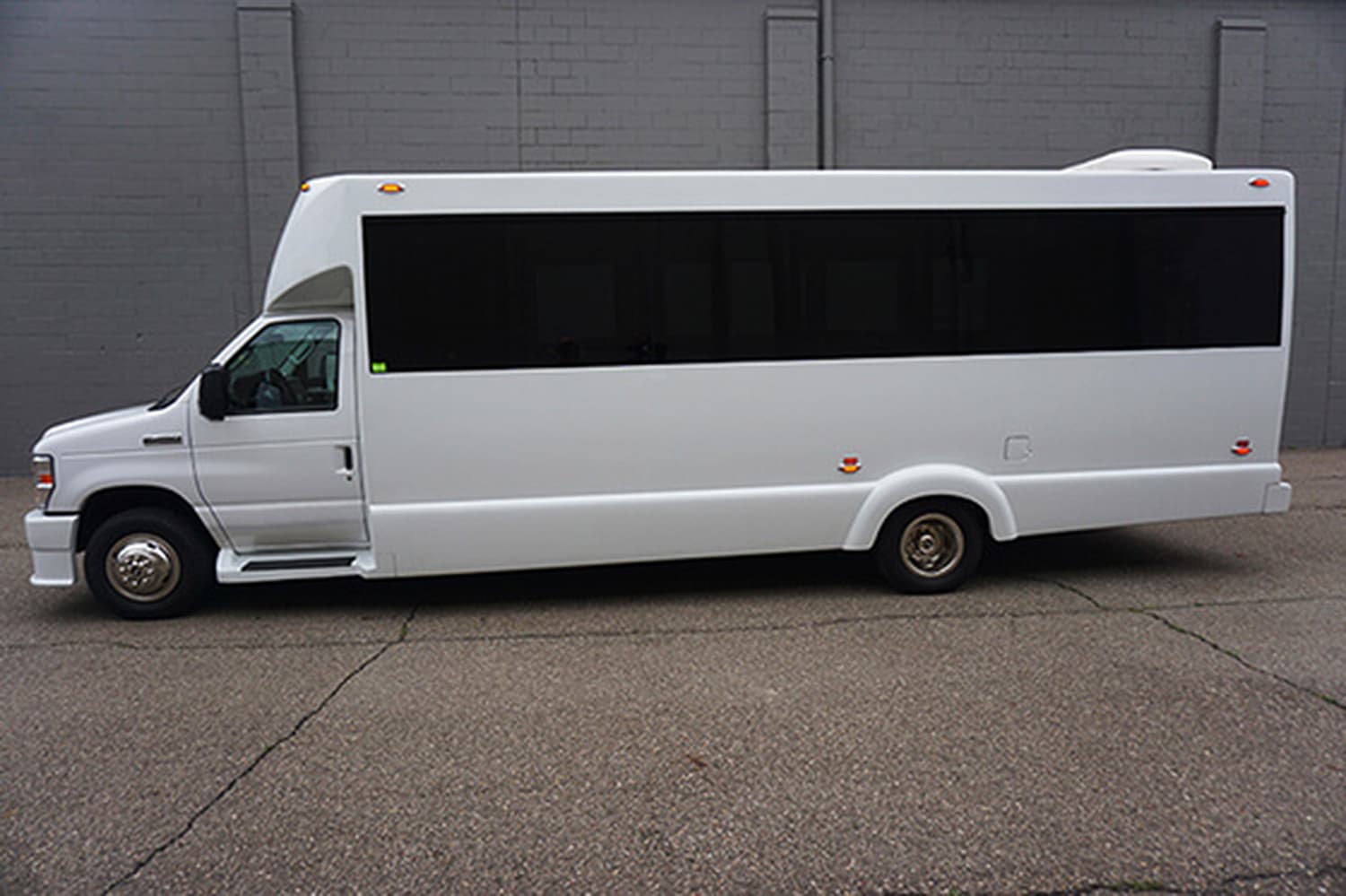 Party Bus Spokane — Transportation, portfolio photo 7