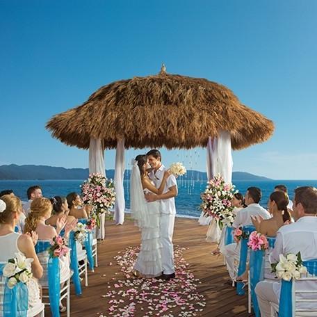 Modern Romance Travel