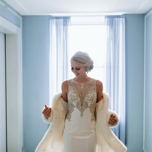 One Enchanted Evening, USA, Zelienople, Dress & Attire