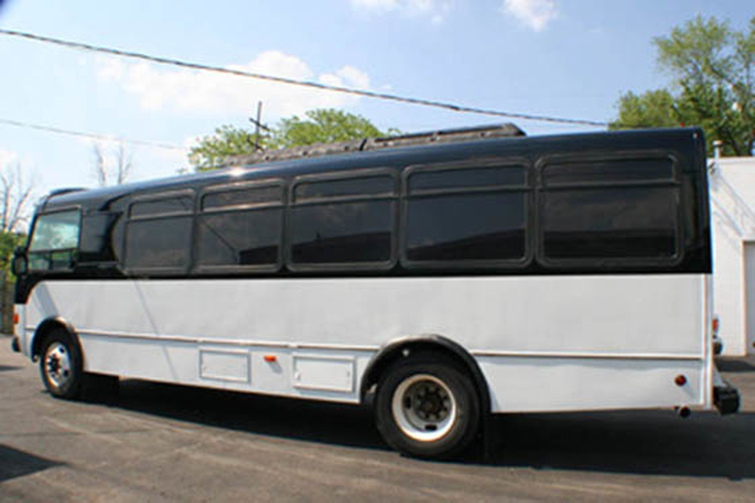 Fort Wayne Party Bus, gallery photograph 3
